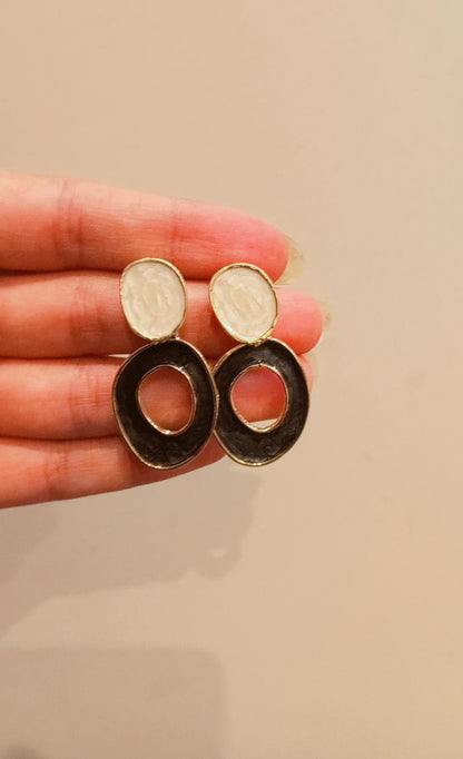 Elegant Black Oval Drop Earrings