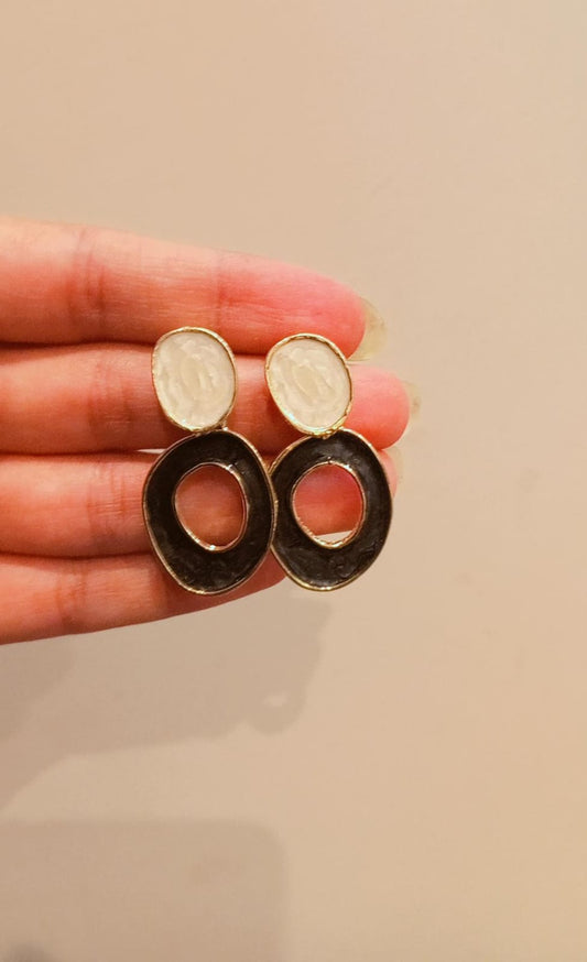 Elegant Black Oval Drop Earrings