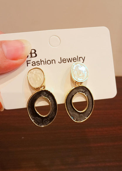 Elegant Black Oval Drop Earrings