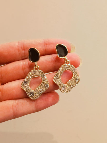 Elegant Black Crystal Drop Earrings