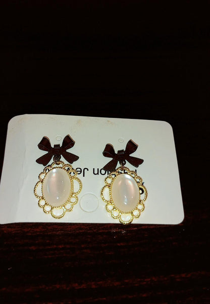 Elegant Vintage Bow Pearl Drop Earrings