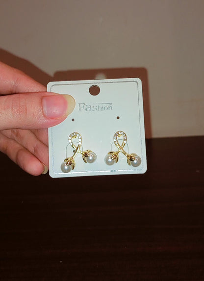 Elegant Pearl Bow Stud Earrings