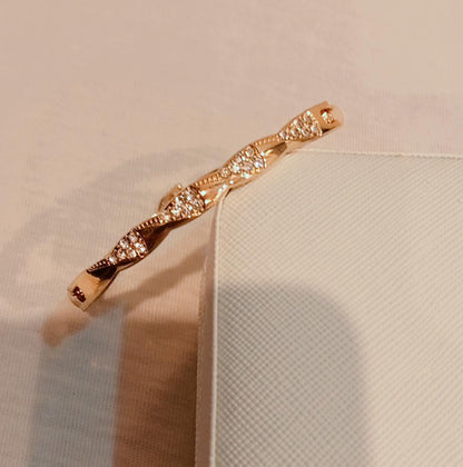 Elegant Rose Gold Crystal Zigzag Bracelet